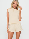 Unrivaled Wide Neck Set Cream
