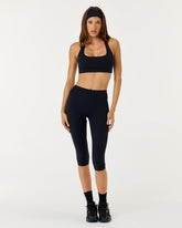 Form Invisible Scrunch Capri Leggings | Black